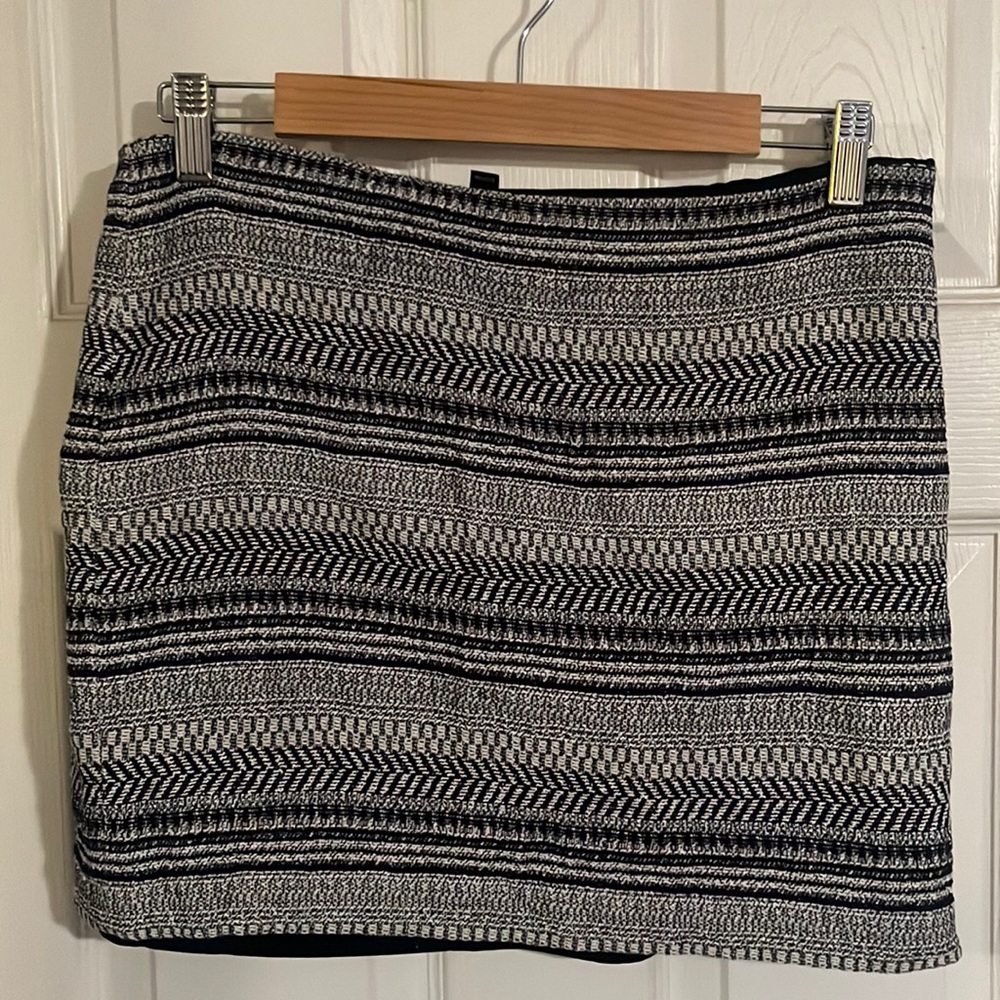 Banana Republic skirt - size 6